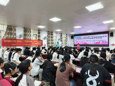 横州市“运河巾帼服务站”教育信息咨询服务在新福镇、南乡镇暖心开展